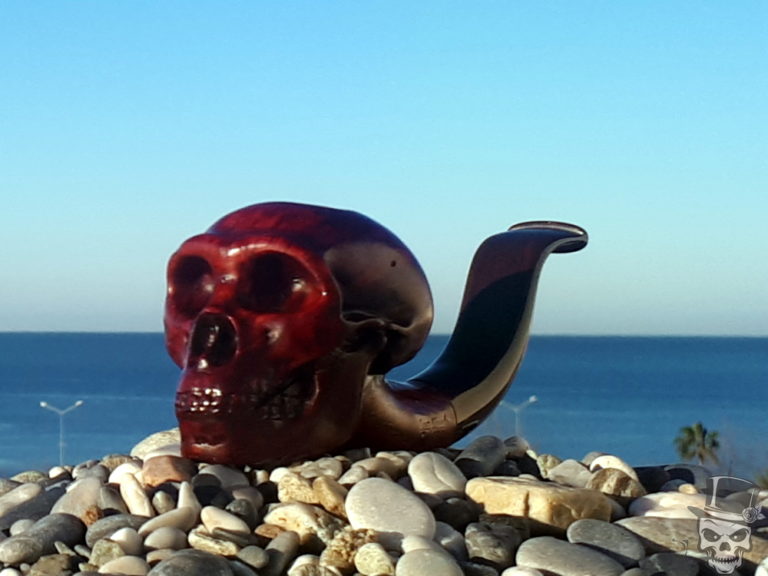 Tobacco Smoking Pipe - Neanderthal Skull - Briar Wood by Oguz Simsek