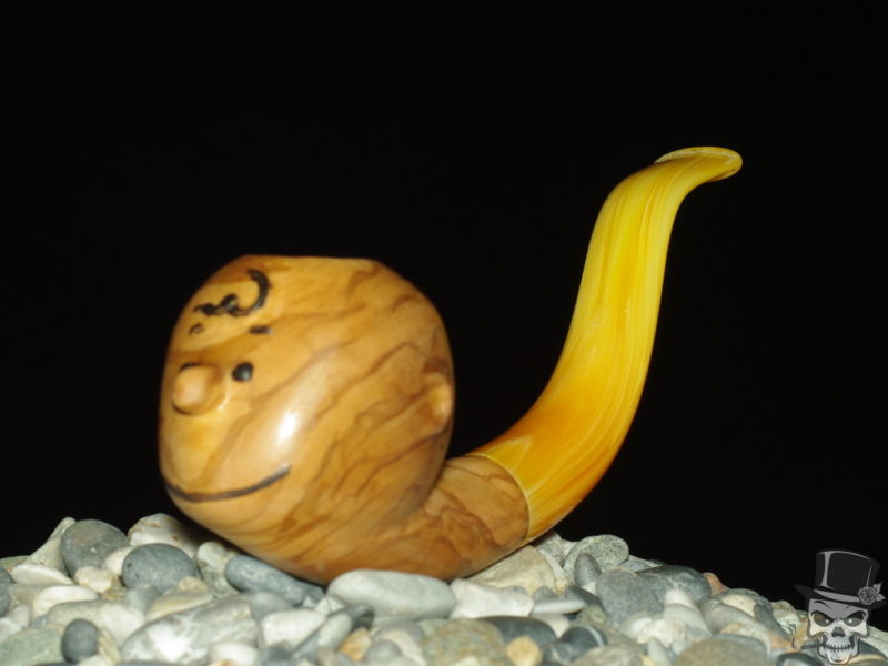 Oguz Simsek - M-200d-olive - Charlie Brown Pipe