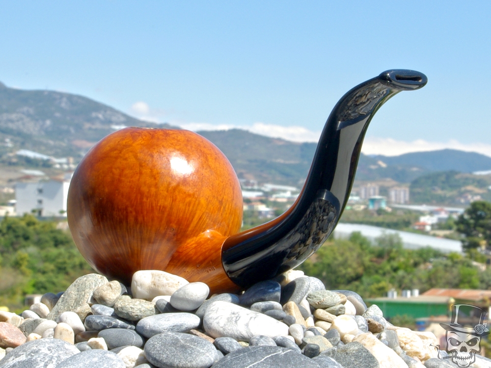 Briar Wood Tobacco Pipe of Confounded Face Emoji 😖 Fine Art Pipes